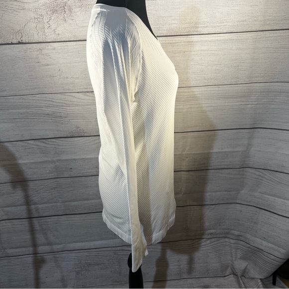 Xersion Long White Sleeve Athletic Shirt - Picture 2 of 7